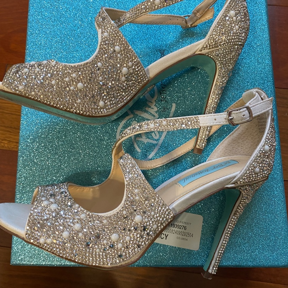 Betsey Johnson Ankle strap Heeled Sandals